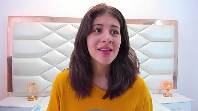 Snapshot of MiaQueen021 chatting on 28, 1, 2025 MiaQueen021 online show from 28, 1, 2025