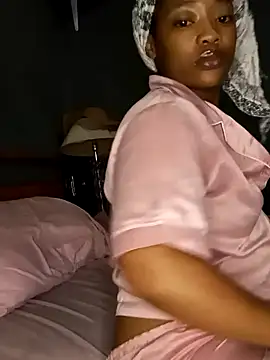 CaramelsexyCake online show from 3, 12, 2025