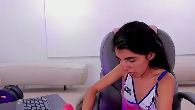 Snapshot of Valentina_slim chatting on 2, 2, 2025 Valentina slim online show from 2, 2, 2025