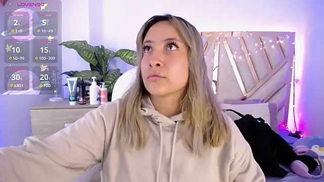 NyxAndria 1 online show from 11, 3, 2025