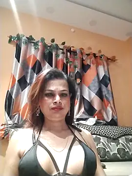 SANA-LEONI online show from 10, 4, 2026