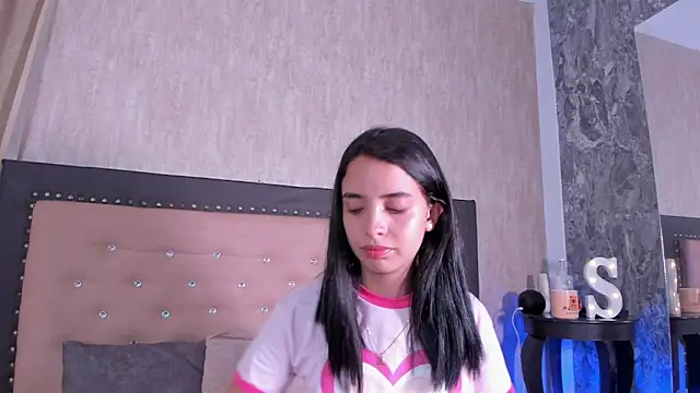 Snapshot of StefanyRousse chatting on 18, 6, 2026 StefanyRousse online show from 18, 6, 2026