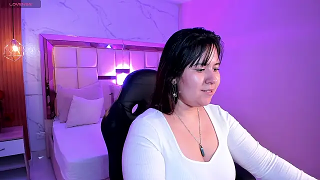 zoes milee online show from 14, 11, 2025