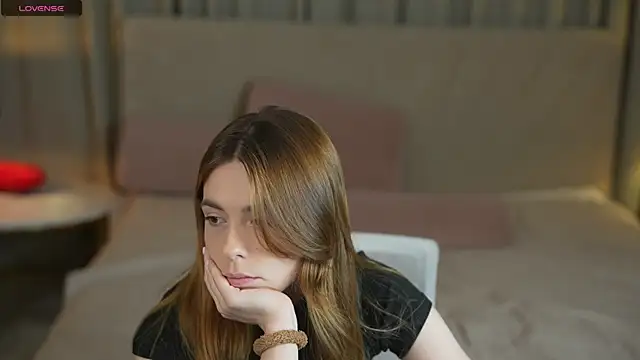 Snapshot of Lika_Secret_ chatting on 23, 9, 2025 Lika Secret online show from 23, 9, 2025