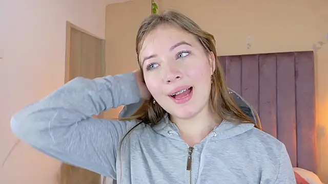 Dahlia Rousse online show from 4, 4, 2026