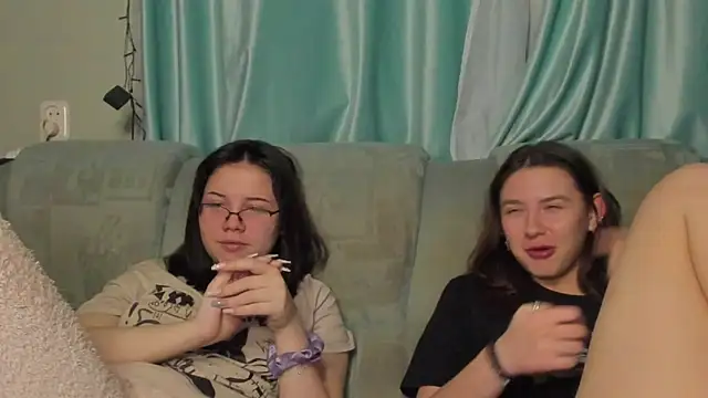 honey love honeyy online show from 17, 1, 2025