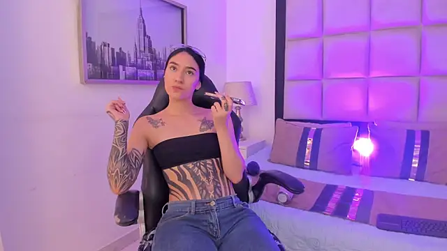 MeganPresleyy online show from 16, 7, 2026