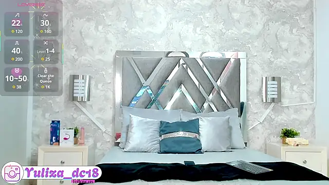 Luxury Woman online show from 7, 2, 2025