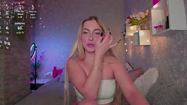 Snapshot of Mika_Rayy chatting on 25, 11, 2025 Mika Rayy online show from 25, 11, 2025