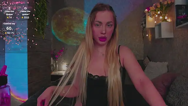 Snapshot of Mika_Rayy chatting on 4, 6, 2026 Mika Rayy online show from 4, 6, 2026