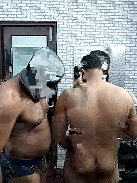 vaibhavchugh38 online show from 23, 4, 2026