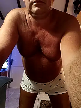 Snapshot of MountJohnXL chatting on 6, 3, 2025 MountJohnXL online show from 6, 3, 2025