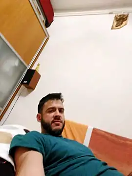 Snapshot of Razzfabz chatting on 28, 9, 2025 Razzfabz online show from 28, 9, 2025