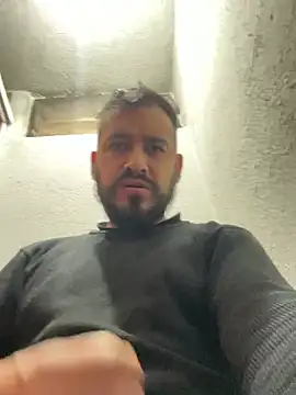 Snapshot of leonardohot1987 chatting on 11, 1, 2025 leonardohot1987 online show from 11, 1, 2025