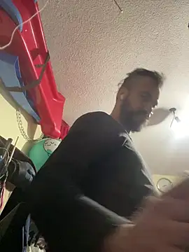 Snapshot of leonardohot1987 chatting on 16, 1, 2025 leonardohot1987 online show from 16, 1, 2025