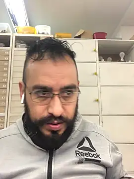 Snapshot of leonardohot1987 chatting on 5, 2, 2025 leonardohot1987 online show from 5, 2, 2025