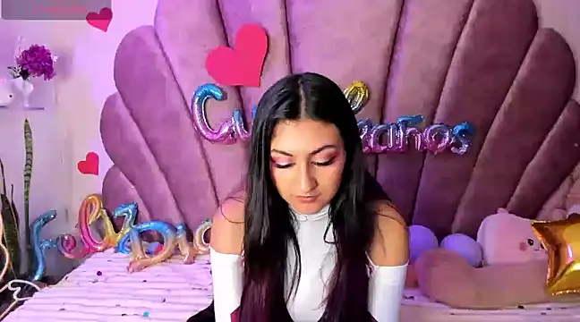 Snapshot of sweetfoxy_17 chatting on 25, 2, 2025 sweetfoxy 17 online show from 25, 2, 2025