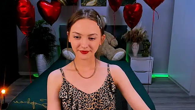 Snapshot of JesssWalker chatting on 8, 3, 2025 JesssWalker online show from 8, 3, 2025