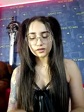 Snapshot of LittleX_Angel chatting on 14, 2, 2025 LittleX Angel online show from 14, 2, 2025