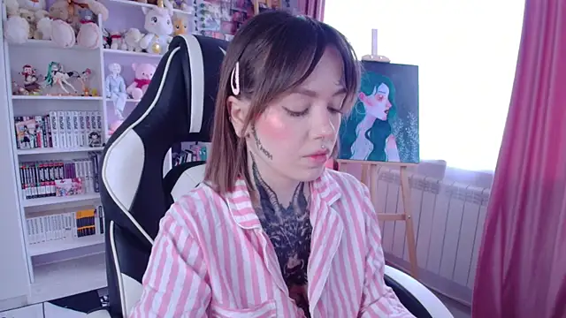 Snapshot of Catharsisi chatting on 10, 3, 2025 Catharsisi online show from 10, 3, 2025