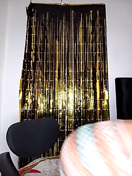 Snapshot of CarolinePolsen chatting on 3, 12, 2025 CarolinePolsen online show from 3, 12, 2025