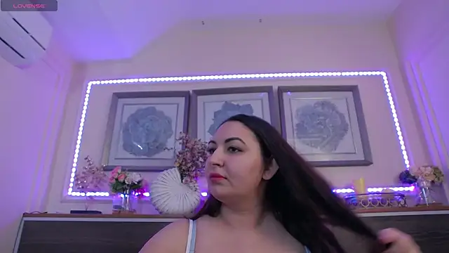 Snapshot of BustyEva_ chatting on 6, 3, 2025 BustyEva online show from 6, 3, 2025