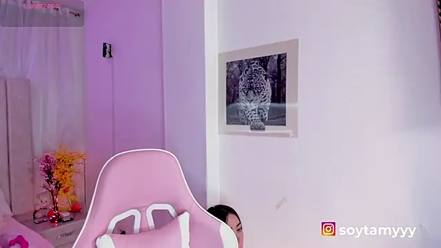 Snapshot of tamy_xoo chatting on 8, 2, 2025 tamy xoo online show from 8, 2, 2025