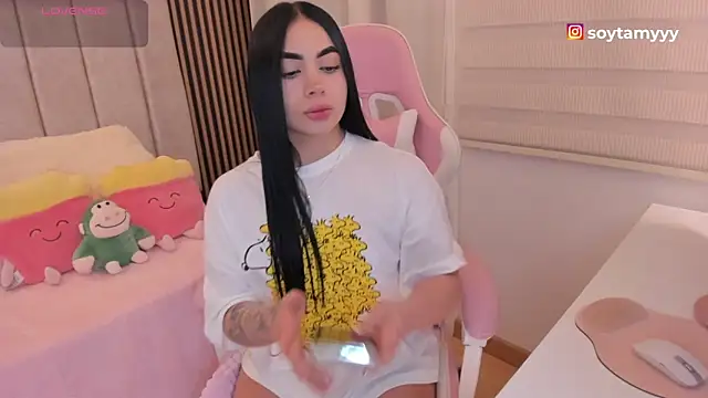 Snapshot of tamy_xoo chatting on 22, 10, 2025 tamy xoo online show from 22, 10, 2025