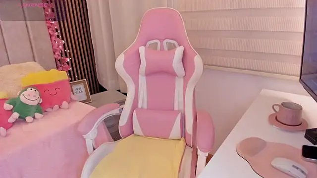 Snapshot of tamy_xoo chatting on 8, 11, 2025 tamy xoo online show from 8, 11, 2025