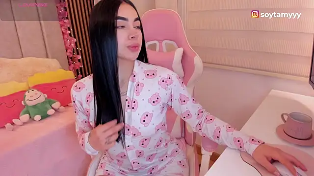 Snapshot of tamy_xoo chatting on 12, 11, 2025 tamy xoo online show from 12, 11, 2025