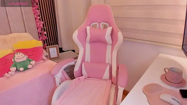 Snapshot of tamy_xoo chatting on 14, 11, 2025 tamy xoo online show from 14, 11, 2025