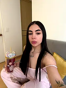 Snapshot of tamy_xoo chatting on 13, 12, 2025 tamy xoo online show from 13, 12, 2025