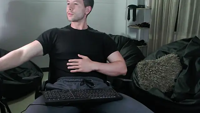 Snapshot of hairyncuteass chatting on 26, 1, 2025 hairyncuteass online show from 26, 1, 2025