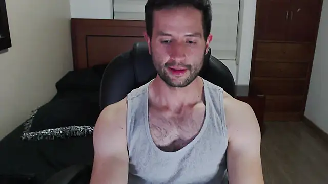 Snapshot of hairyncuteass chatting on 2, 2, 2025 hairyncuteass online show from 2, 2, 2025