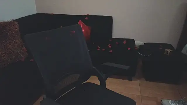 Snapshot of hairyncuteass chatting on 15, 2, 2025 hairyncuteass online show from 15, 2, 2025