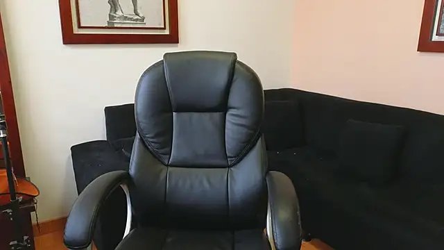 Snapshot of hairyncuteass chatting on 20, 9, 2025 hairyncuteass online show from 20, 9, 2025