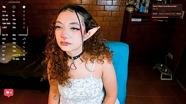 Snapshot of Annycolin_ chatting on 27, 11, 2025 Annycolin online show from 27, 11, 2025