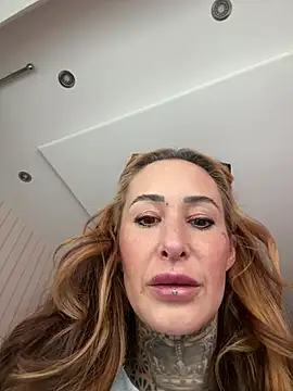 Black sweet Rose online show from 10, 1, 2026