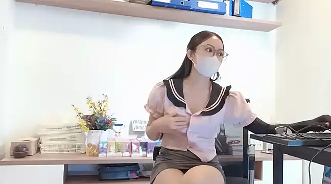 Lush-Office online show from 16, 2, 2025