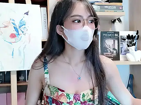 Lush-Office online show from 26, 9, 2025