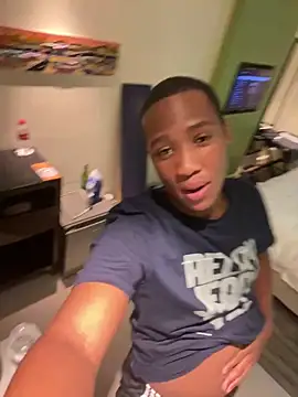 snotLoud online show from 19, 2, 2025