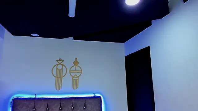 Snapshot of BrigitteRoy_ chatting on 21, 3, 2025 BrigitteRoy online show from 21, 3, 2025