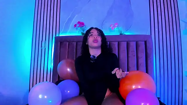 Snapshot of BrigitteRoy_ chatting on 22, 10, 2025 BrigitteRoy online show from 22, 10, 2025