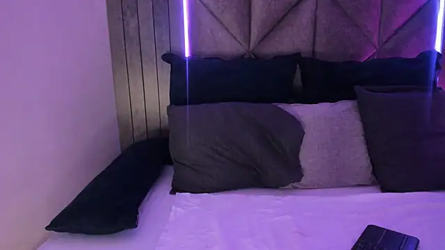 SabrinaSpell  online show from 27, 2, 2025