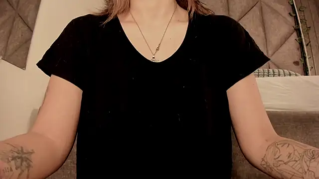 SabrinaSpell  online show from 15, 12, 2025