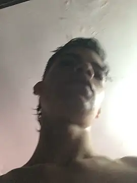 Latinos 2001 online show from 3, 12, 2025