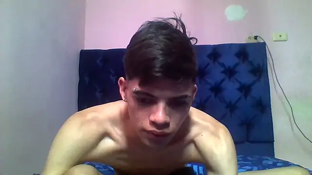 Latinos 2001 online show from 7, 4, 2026