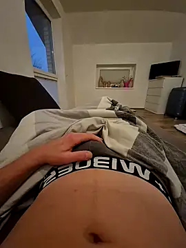 Snapshot of Feuer_boy chatting on 17, 1, 2025 Feuer boy online show from 17, 1, 2025