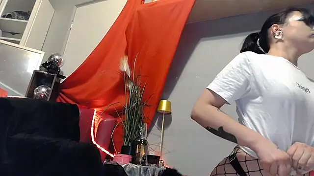 2TwoPassions2 online show from 15, 2, 2025