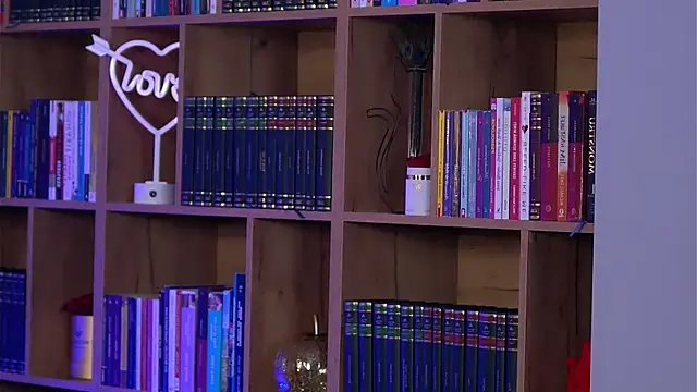 Snapshot of SarahPeach8 chatting on 4, 12, 2025 SarahPeach8 online show from 4, 12, 2025